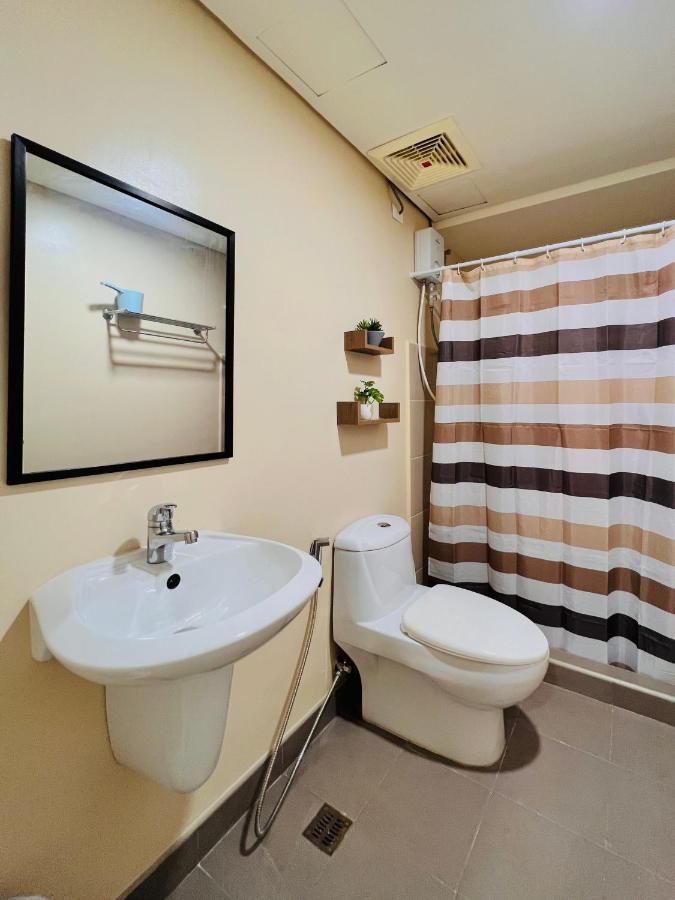 * *P Fantastic 2Br Option For 8 Apartment Iloilo City Ngoại thất bức ảnh