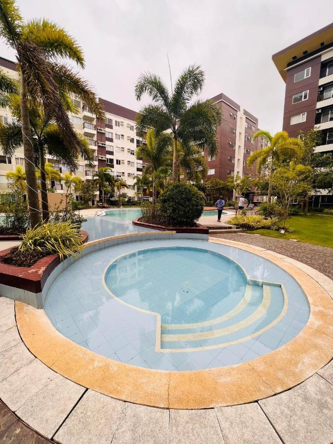 * *P Fantastic 2Br Option For 8 Apartment Iloilo City Ngoại thất bức ảnh