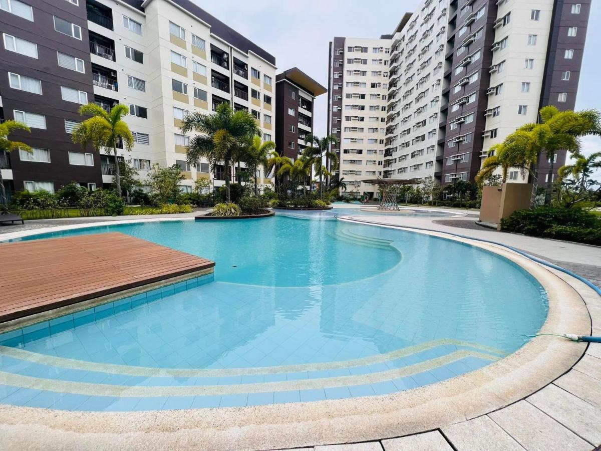 * *P Fantastic 2Br Option For 8 Apartment Iloilo City Ngoại thất bức ảnh